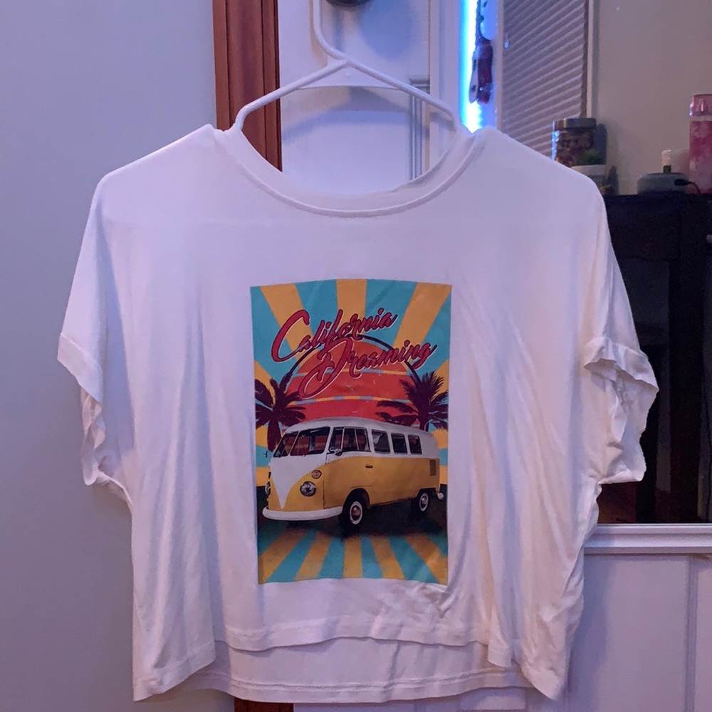“California dreaming” cropped t-shirt